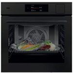Four vapeur AEG NBP8S731AT Série 8000 Mealassist Steam Pro 60 cm noir mat