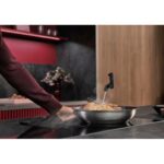 Plaque de cuisson à induction AEG PE9000B80 Série 9000 Sensepro avec hotte intégrée, 80 cm, noire - Image 5