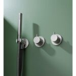Mitigeur Mina Ivi avec pommeau de douche à trois trous - Image 3