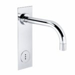 Mitigeur Vola 4312 avec capteur électronique automatique et lavabo encastré