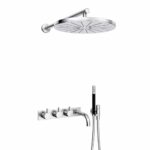 Groupe de douche Vola Combi-22 avec mitigeur thermostatique intégré, pommeau de douche et douchette.